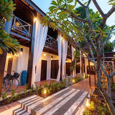 V Maison Boutique Hotel Luang Prabang Bagian luar foto